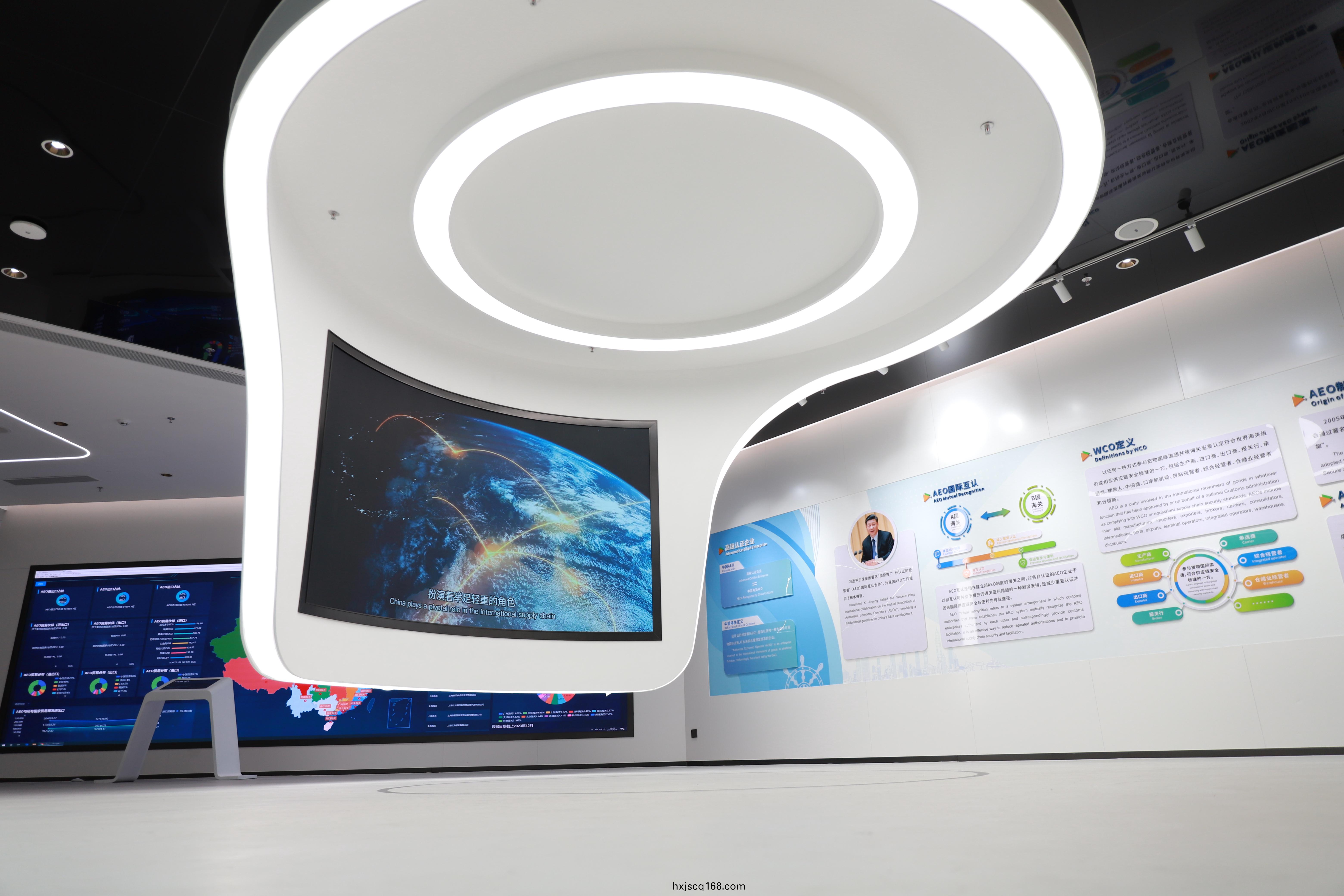 “AEO世(shi)界”展示(shi)廳改造后實景.JPG