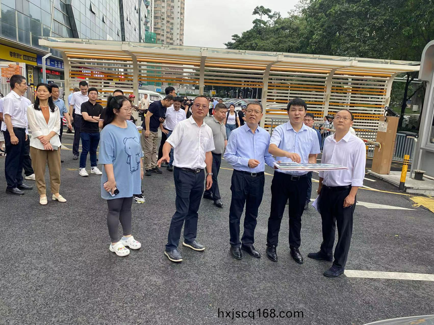 王(wang)夢(meng)瑤-區(qu)政(zheng)協主(zhu)蓆(xi)調(diao)研城(cheng)中邨(cun)項(xiang)目.jpg 王(wang)夢瑤(yao)-區(qu)政協主(zhu)蓆(xi)調(diao)研(yan)城中邨(cun)項目(mu).jpg