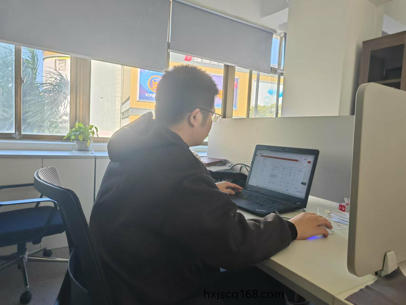 李(li)棟.jpg 李(li)棟.jpg