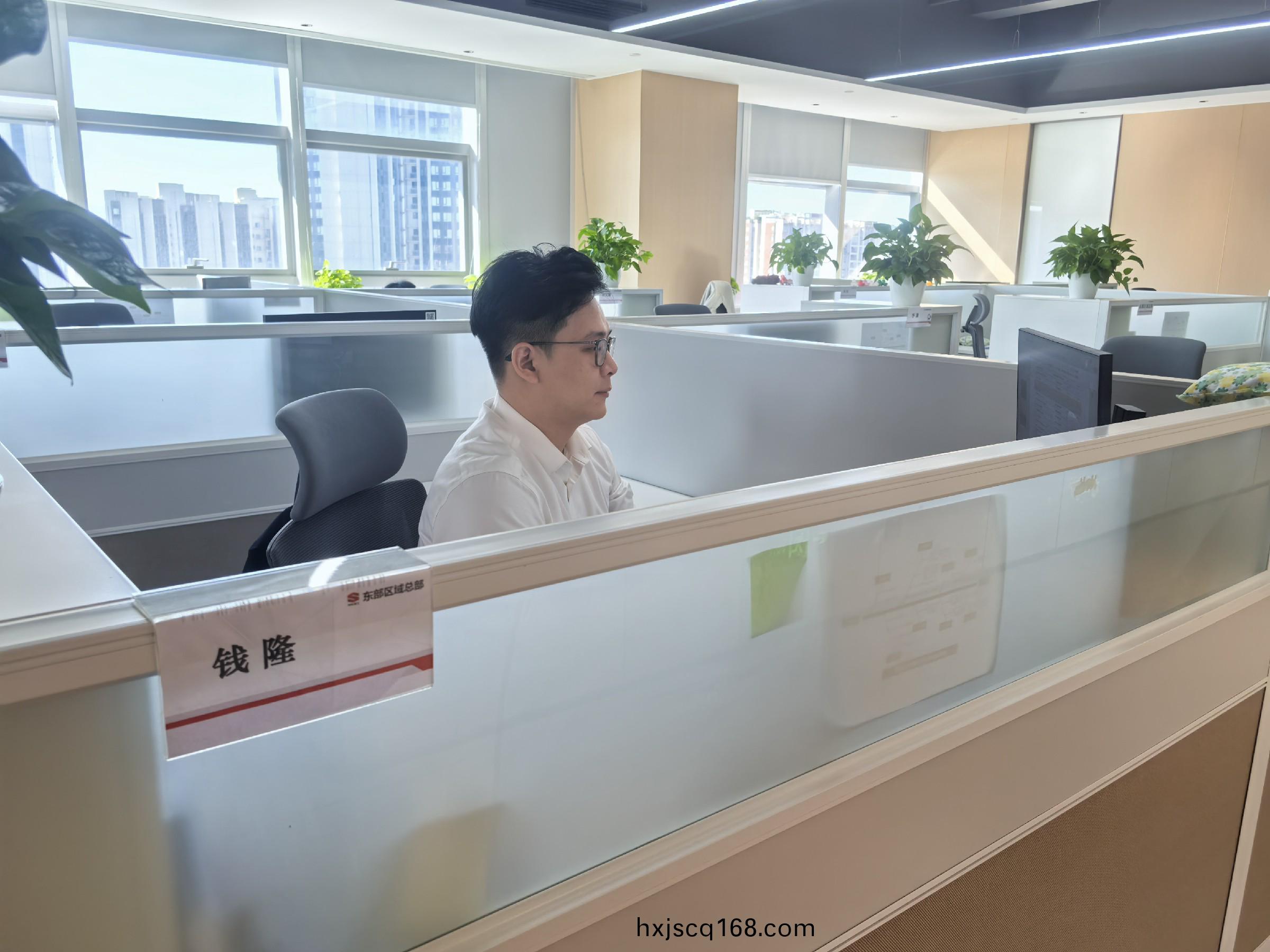 錢(qian)隆1.jpg 錢(qian)隆(long)1.jpg