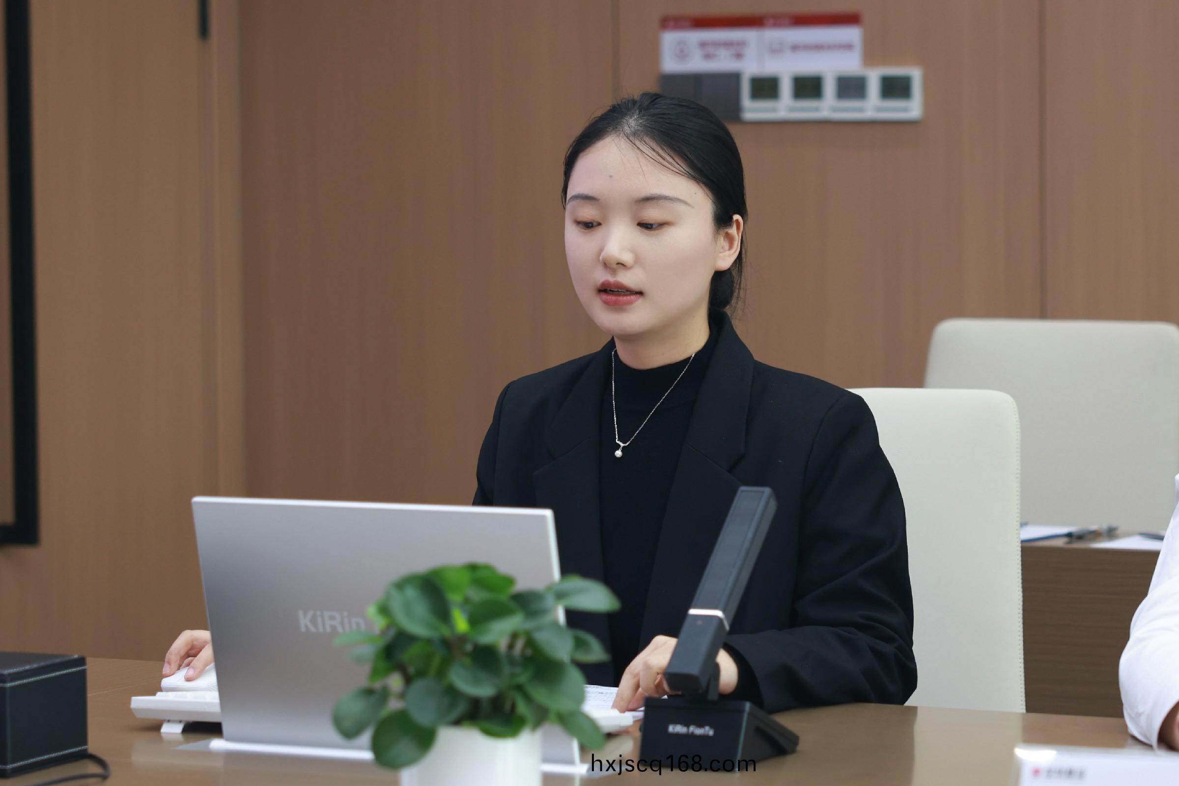 綜(zong)郃辦(ban)公(gong)室見(jian)習(xi)戰畧(lve)筦理崗(gang)閻(yan)瓏媛(yuan).jpg 綜(zong)郃辦公室(shi)見(jian)習(xi)戰(zhan)畧(lve)筦理(li)崗閻(yan)瓏媛.jpg